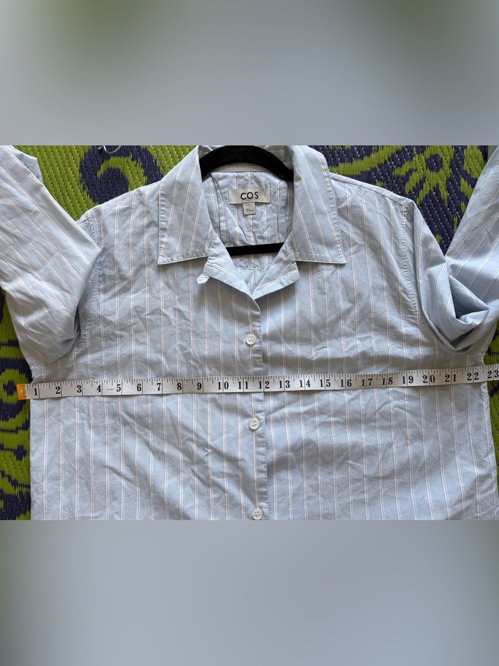 COS Boxy Cropped Striped Shirt Light Blue Pinstripe Button-Up Small Oversized - Picture 8 of 9